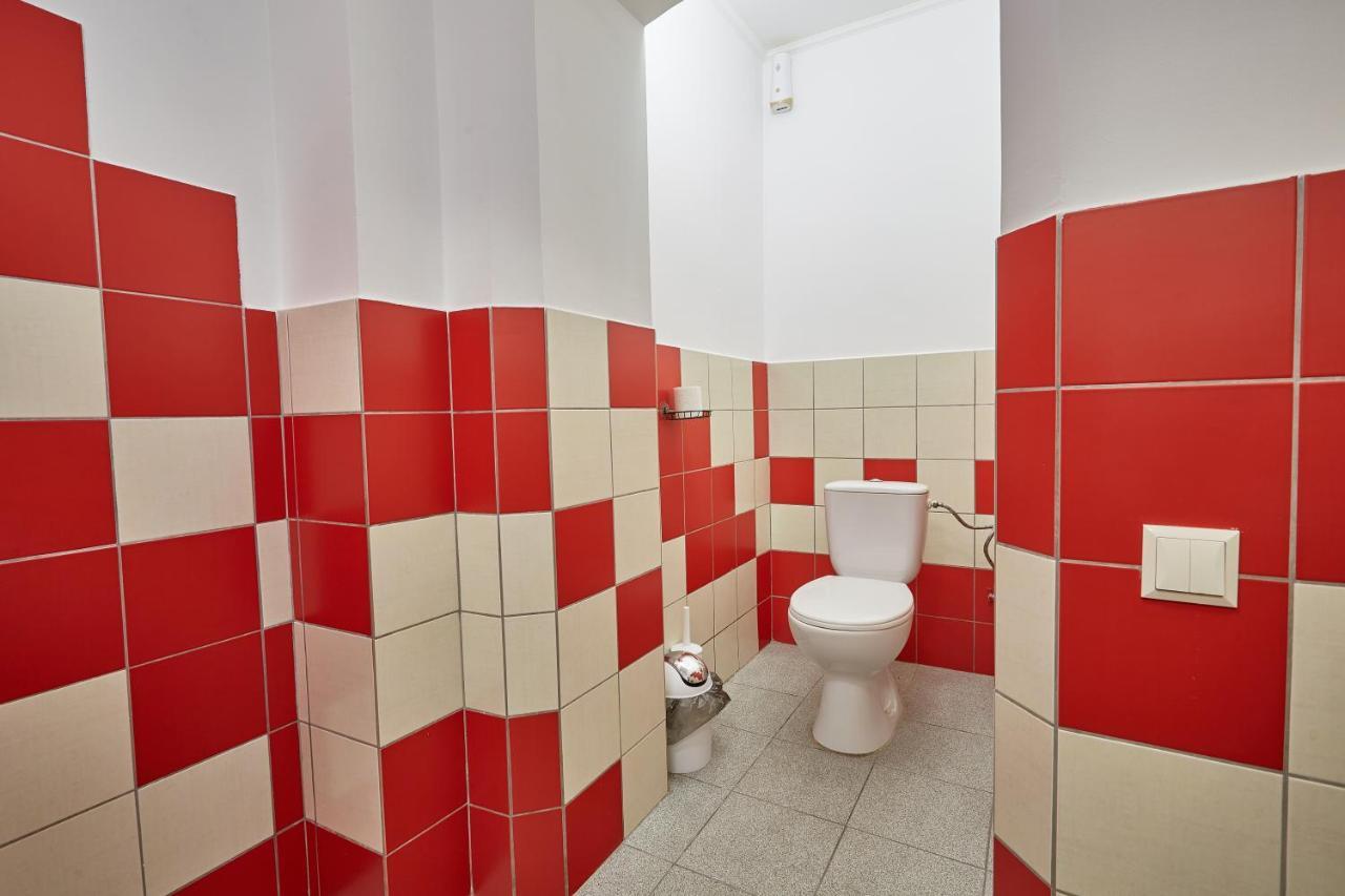 Shelter Apartamento Lviv Exterior foto
